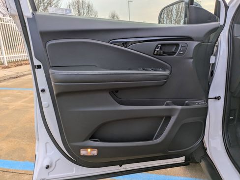 Certified 2023 Honda Passport Elite image 11