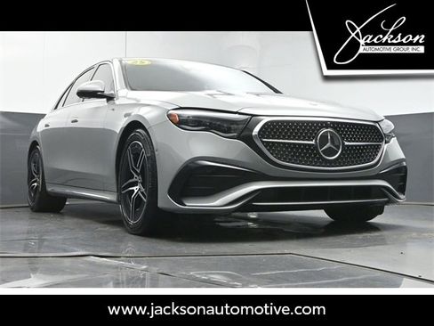 Used 2025 Mercedes-Benz E 350 Sedan image 34