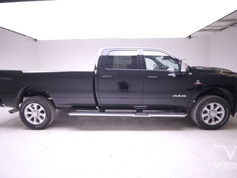 New 2025 RAM 2500 Laramie w/ Sport Appearance Package image 7
