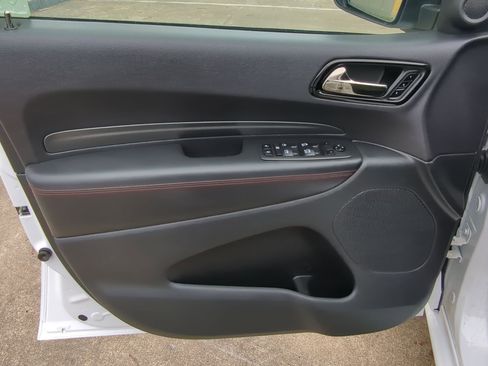 Used 2024 Dodge Durango GT image 13