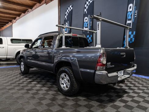 Used 2012 Toyota Tacoma 4x4 Double Cab w/ SR5 Pkg image 3