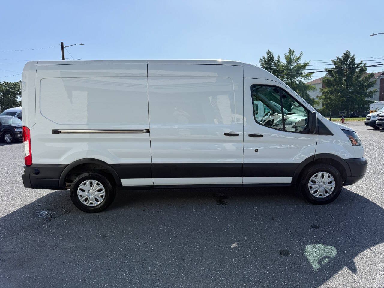 Used 2017 Ford Transit 250 148 Medium Roof RWD image 35
