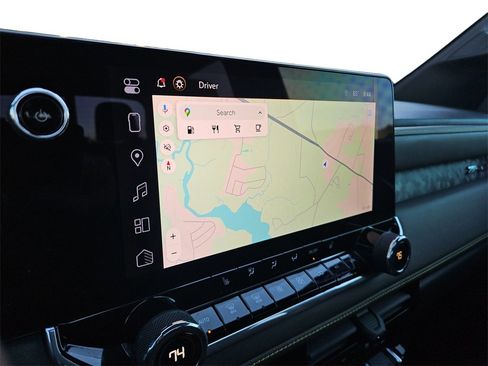 Used 2024 Chevrolet Colorado ZR2 w/ Technology Package image 12