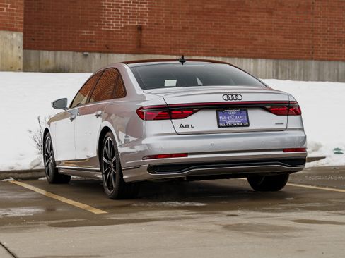 Used 2022 Audi A8 L 3.0T image 5