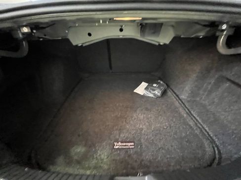 Used 2024 Volkswagen Jetta SE w/ Panoramic Sunroof Package image 29