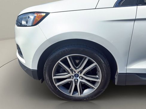 Used 2020 Ford Edge Titanium AWD/4WD image 24