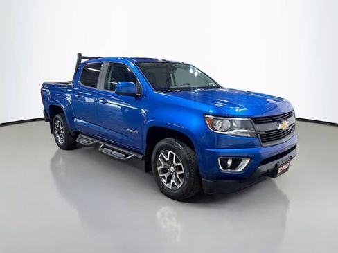 Used 2020 Chevrolet Colorado Z71 AWD/4WD image 3
