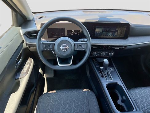 New 2025 Nissan Kicks SV image 20