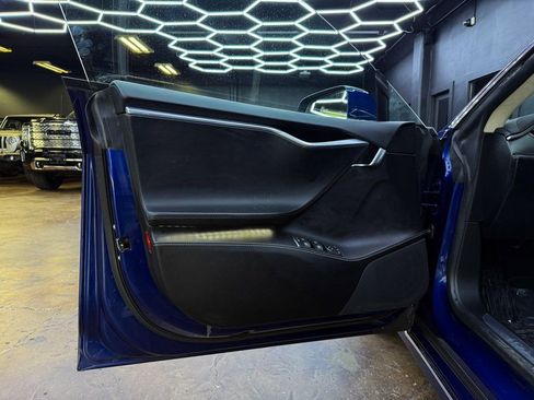 Used 2017 Tesla Model S 60D image 12