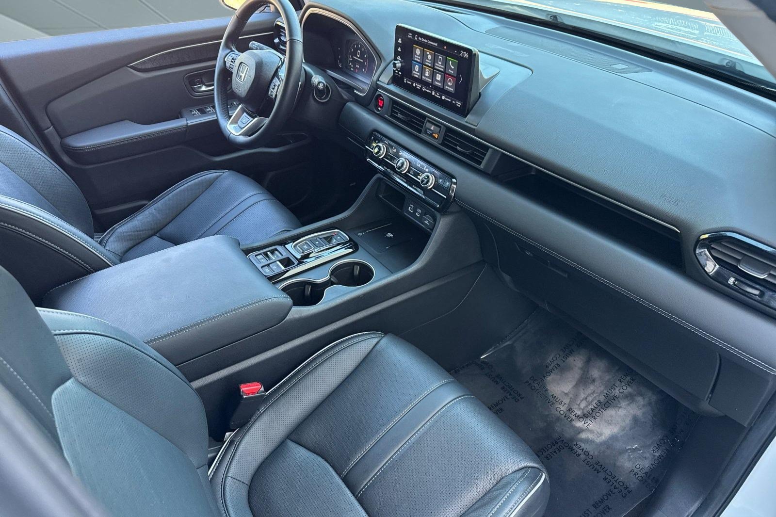 Used 2025 Honda Pilot Elite image 36