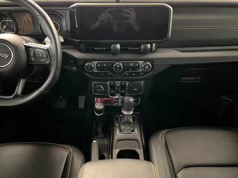 Used 2024 Jeep Wrangler Unlimited Rubicon 392 image 13