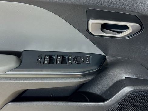 Used 2025 Kia K4 LXS image 16