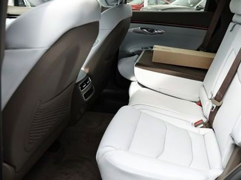 New 2026 Genesis GV70 2.5T Advanced AWD/4WD image 26