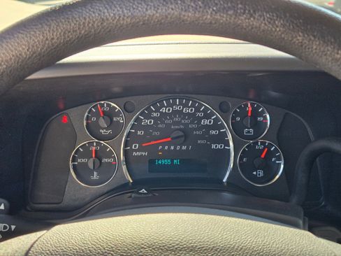 Used 2024 Chevrolet Express 2500 w/ Driver Convenience Package image 20