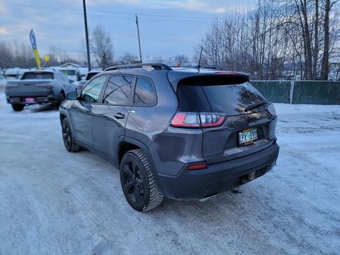 Used 2019 Jeep Cherokee Latitude Plus image 6
