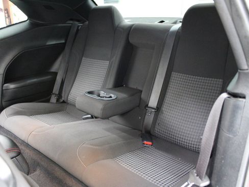 Used 2020 Dodge Challenger SXT image 8