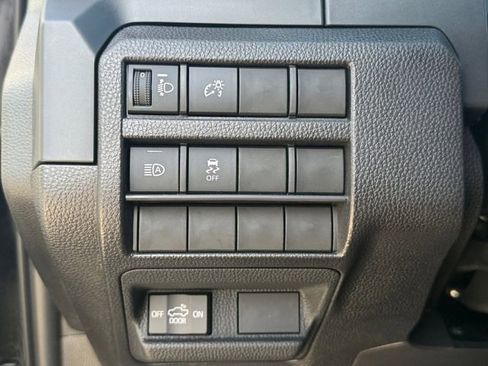 Used 2025 Toyota Tacoma SR image 12