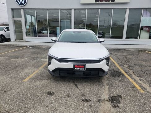 New 2025 Kia K4 LX image 6