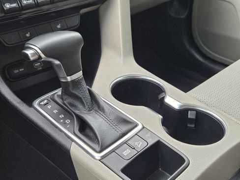 Certified 2022 Kia Sportage EX FWD image 9