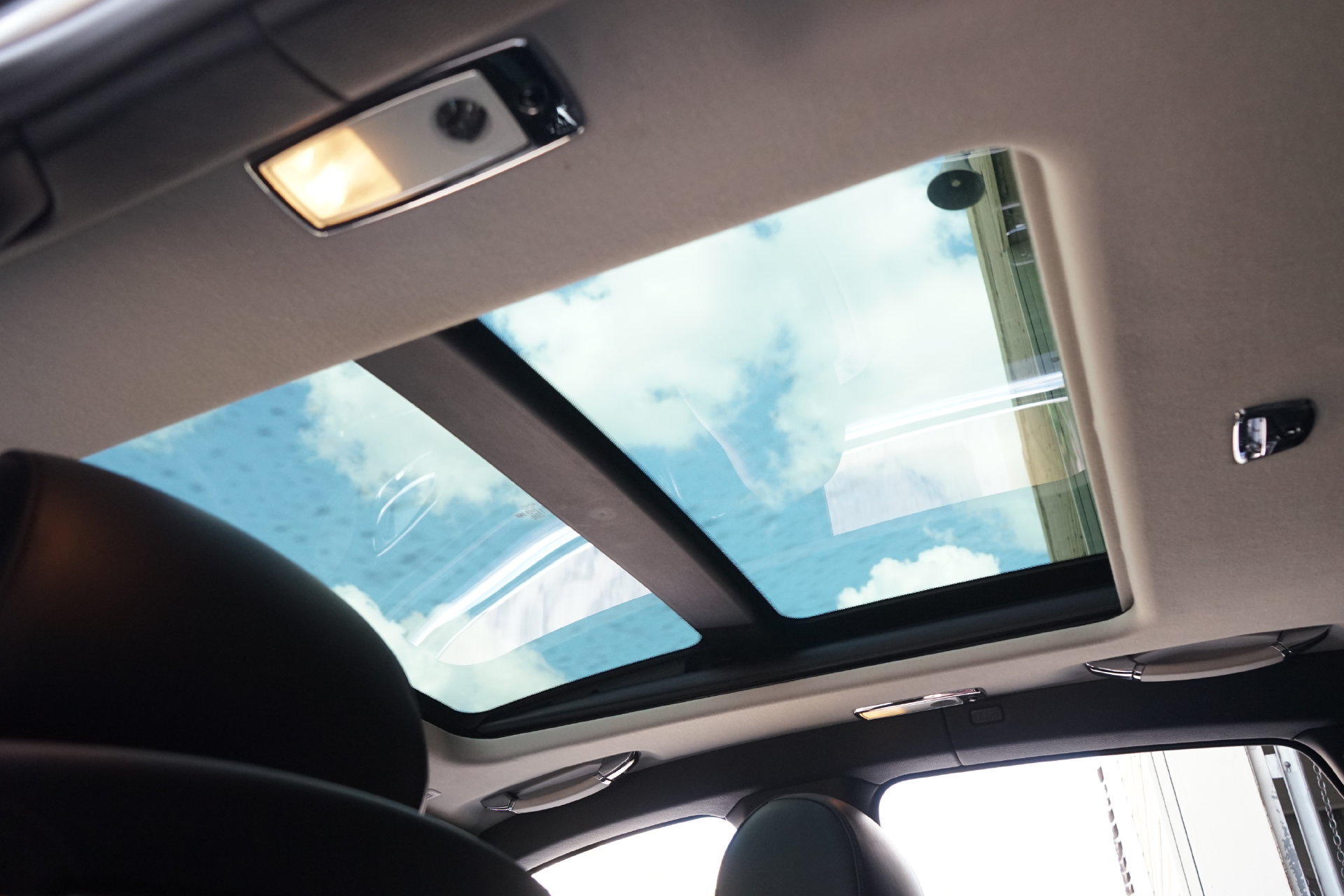 Used 2011 Rolls-Royce Ghost RWD image 14