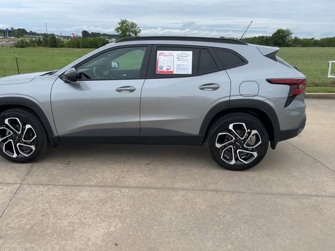 Used 2026 Chevrolet Trax RS w/ Driver Confidence Package FWD image 6