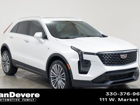 Used 2024 Cadillac XT4 Premium Luxury image 1