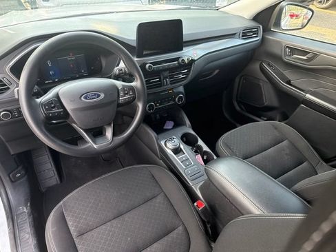 Used 2025 Ford Escape Active AWD/4WD image 24
