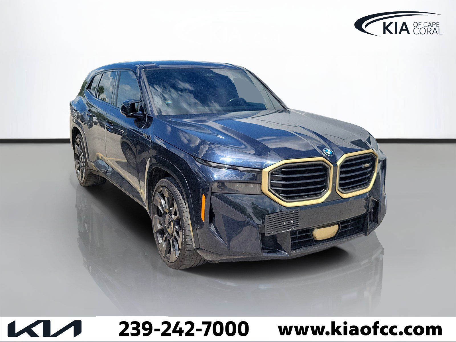 Used 2023 BMW XM AWD/4WD image 1