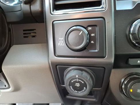 Used 2018 Ford F150 XLT w/ Equipment Group 302A Luxury image 19