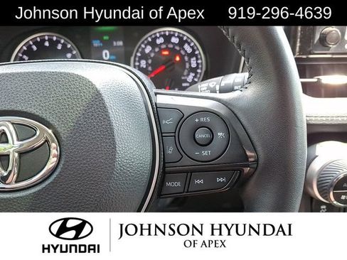 Used 2022 Toyota RAV4 XLE Premium FWD image 21