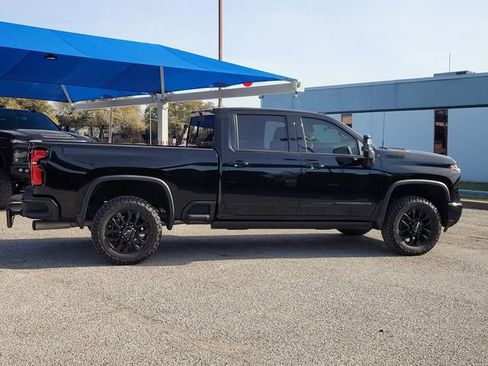 Used 2025 Chevrolet Silverado 2500 High Country w/ Midnight Edition image 6