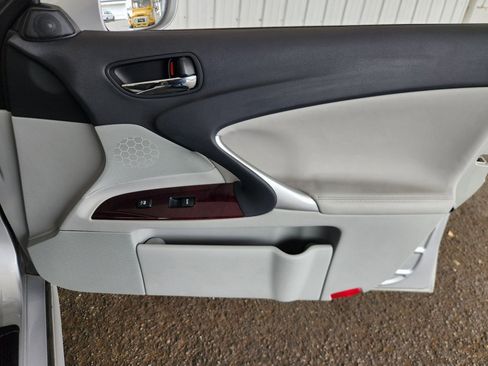 Used 2006 Lexus IS 250 AWD image 16