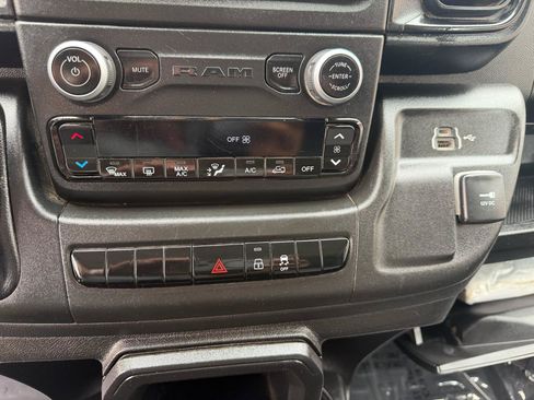 Used 2023 RAM ProMaster 2500 FWD image 21