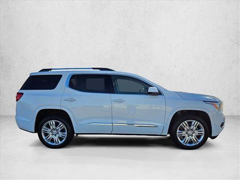 Used 2019 GMC Acadia Denali w/ Technology Package image 4