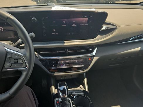 Used 2025 Buick Envista Avenir FWD image 19