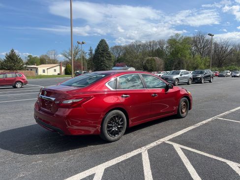 Used 2018 Nissan Altima 2.5 S w/ S Convenience Package image 6