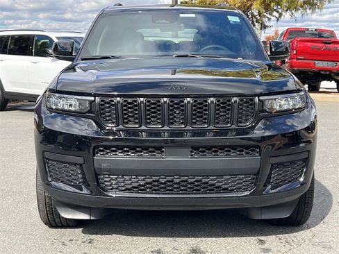 New 2025 Jeep Grand Cherokee L Altitude image 14
