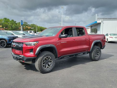Used 2024 Chevrolet Colorado ZR2 w/ ZR2 Convenience Package III image 2