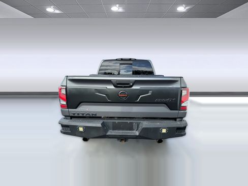 Used 2021 Nissan Titan PRO-4X w/ Pro-4x Convenience Package image 10