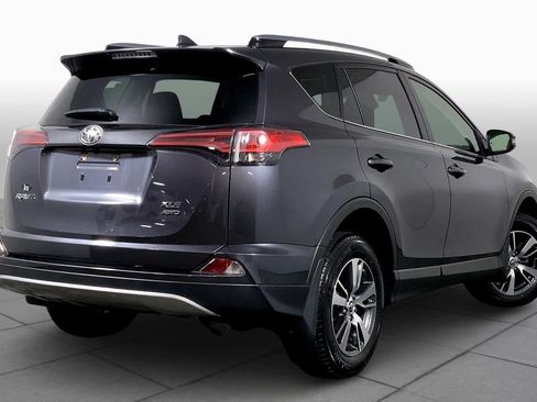 Used 2018 Toyota RAV4 XLE AWD/4WD image 13