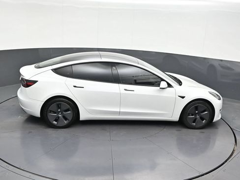 Used 2022 Tesla Model 3 Standard Range RWD image 19