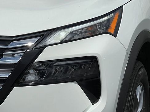 Used 2024 Nissan Rogue S AWD/4WD image 35