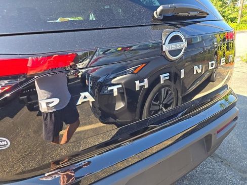 Certified 2024 Nissan Pathfinder S AWD/4WD image 8