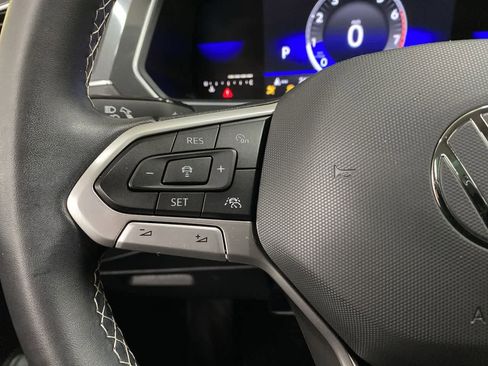 Used 2022 Volkswagen Tiguan SE image 21