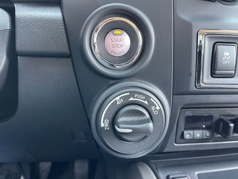 Certified 2024 Nissan Titan SV w/ SV Convenience Package image 13