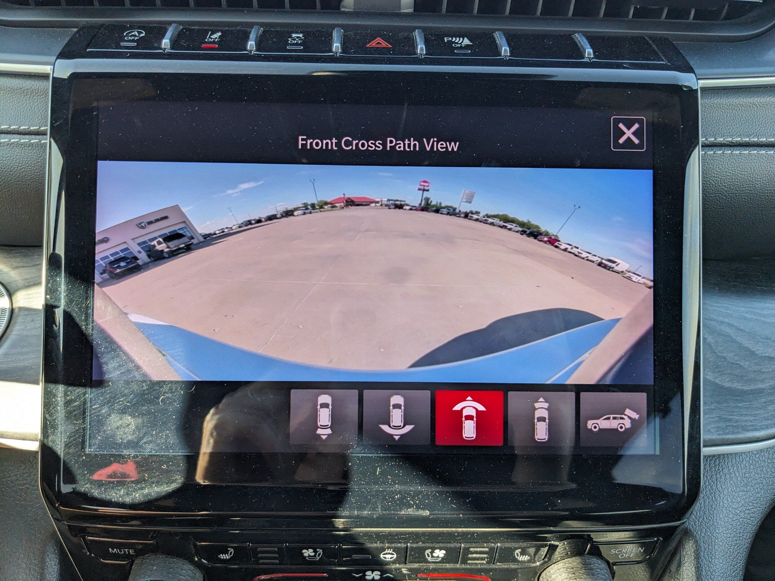 Used 2024 Jeep Grand Cherokee Limited w/ Luxury Tech Group II AWD/4WD image 25