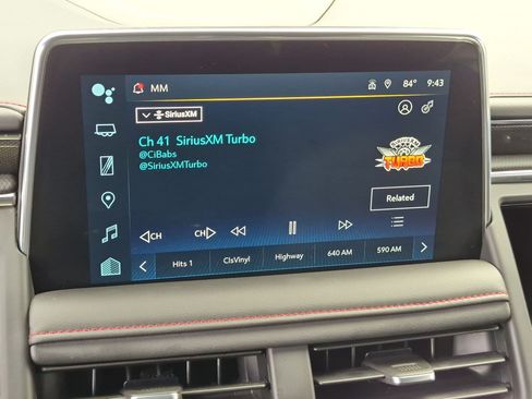 Used 2023 Chevrolet Suburban RST AWD/4WD image 21