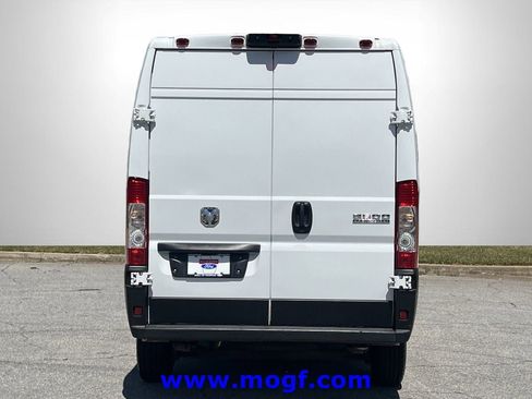 Used 2025 RAM ProMaster 2500 w/ Convenience Group FWD image 24