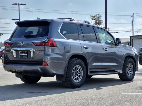 Used 2016 Lexus LX 570 4WD w/ Luxury Package image 5