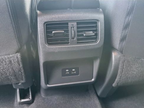 Used 2021 Nissan Rogue SV AWD/4WD image 27